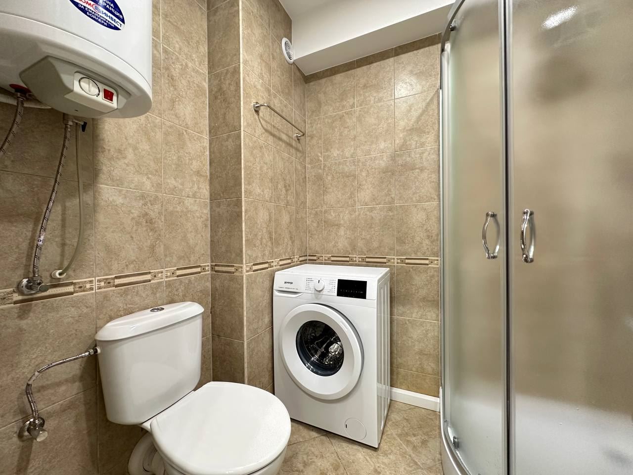 Stilvolle und gemütliche Wohnung mit direktem Zugang zum Pool – modernes Studio in einer geschlossenen Anlage, 300 m vom Meer entfernt