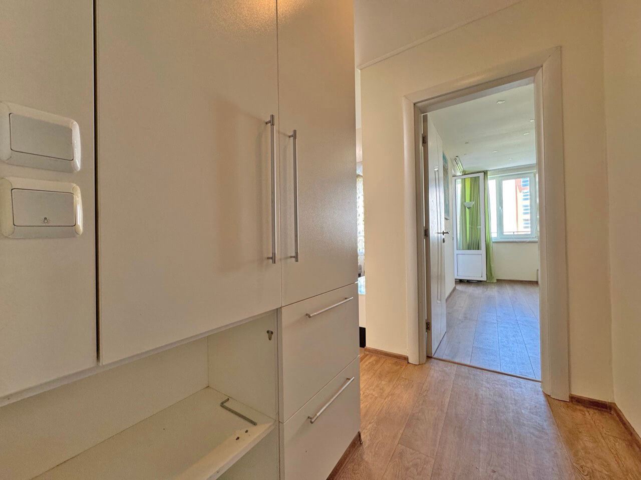Zwei-Zimmer-Wohnung in einem Luxuskomplex in erster Meereslinie in Sveti Vlas