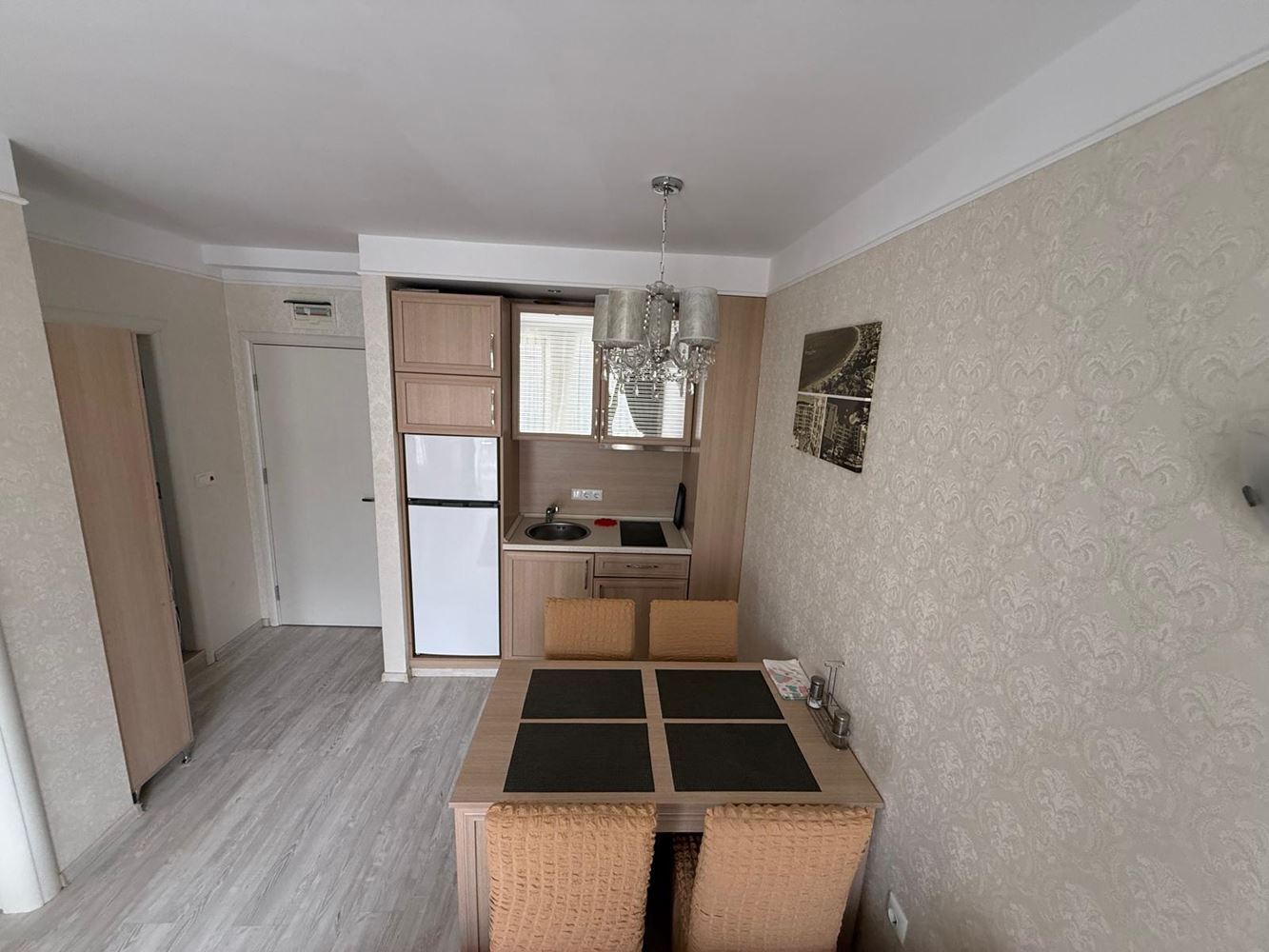 Wohnung mit einem Schlafzimmer in einer luxuriösen Anlage in Sonnenstrand mit beeindruckenden Swimmingpools und Erholungsbereichen