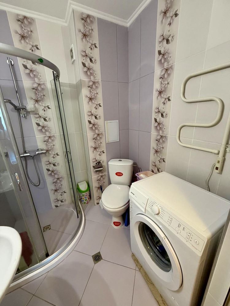 Sarafovo – Geräumige Zweizimmerwohnung mit Act 16, minimaler Instandhaltungsgebühr und kompletter Möblierung