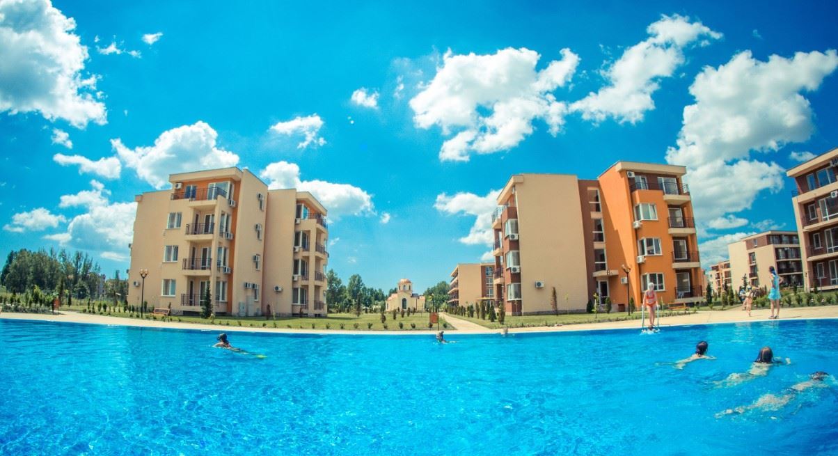 Gemütliche Drei-Zimmer-Wohnung im Erdgeschoss in Sonnenstrand – hervorragende Investition nahe Aquapark und Meer
