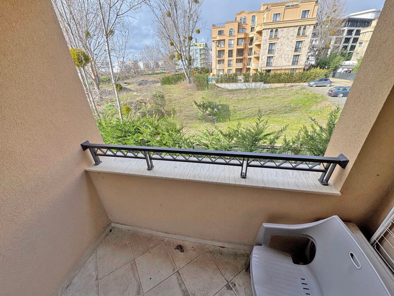 Helles Studio in Luxuskomplex – perfekter Komfort am Pool