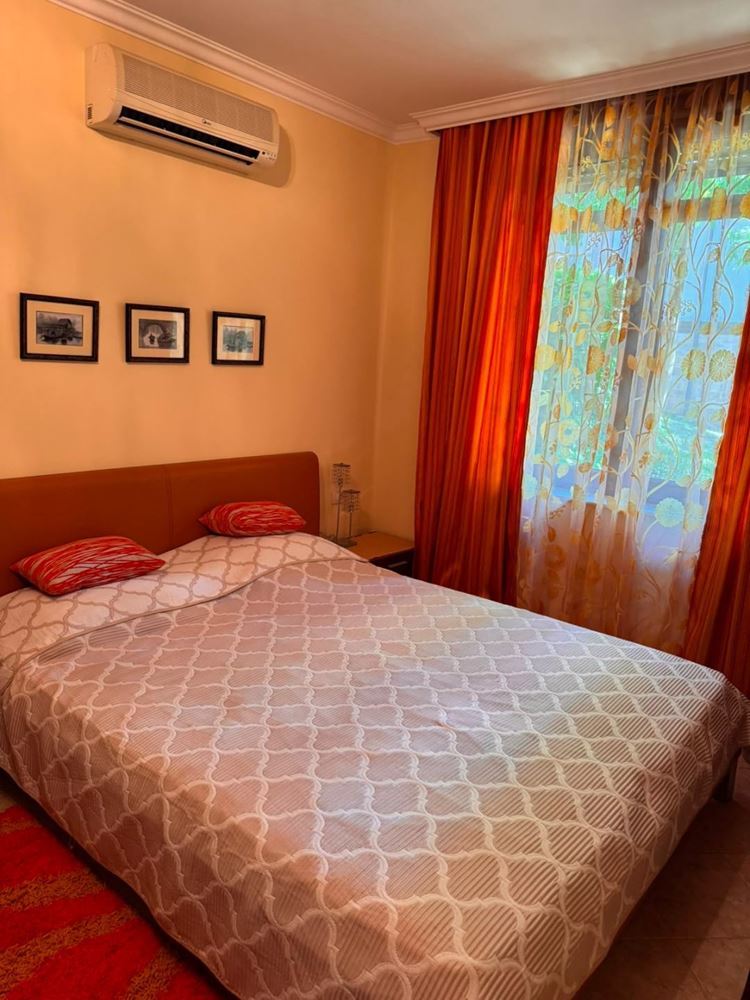 Drei-Zimmer-Wohnung mit Meerblick zwischen Pinien – Luxus und Ruhe in erster Meereslinie in Sozopol