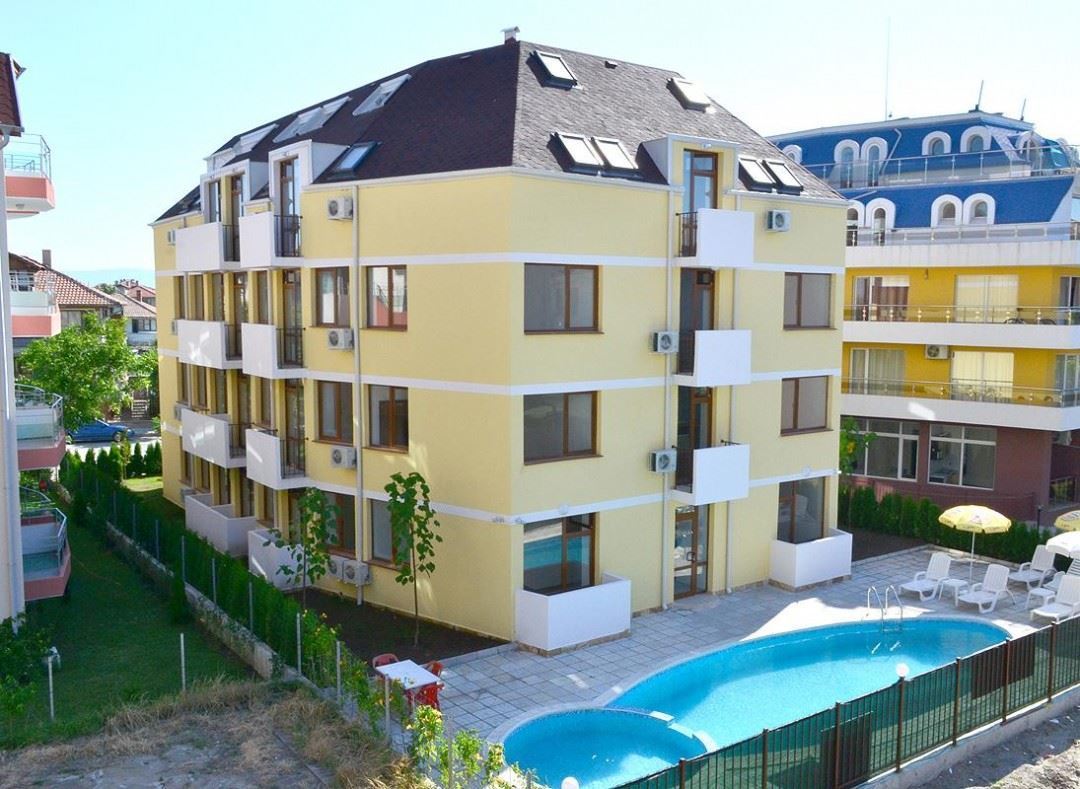 Studio in Ravda mit Swimmingpool und Stellplätzen – komfortable Immobilie am Meer zu einem erschwinglichen Preis