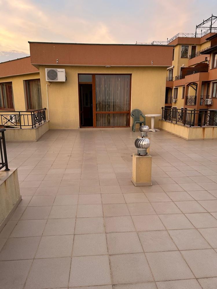 Geräumige Wohnung mit zwei Schlafzimmern und Panoramameerblick in Sveti Vlas