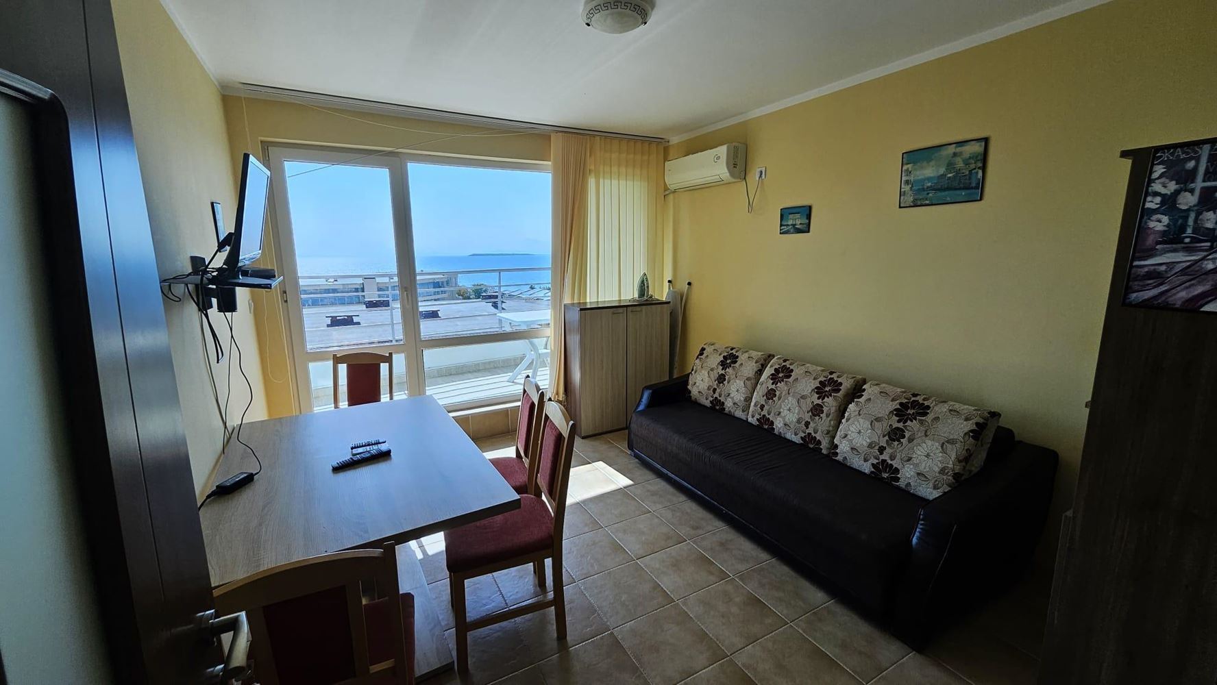 2-Zimmer-Wohnung mit Panoramablick auf das Meer in Sveti Vlas