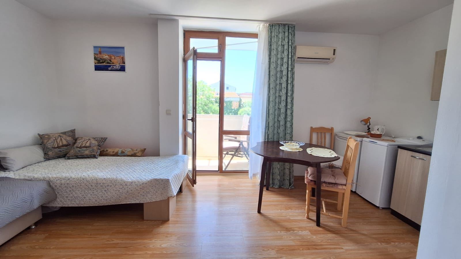 Studio in Ravda mit Swimmingpool und Stellplätzen – komfortable Immobilie am Meer zu einem erschwinglichen Preis