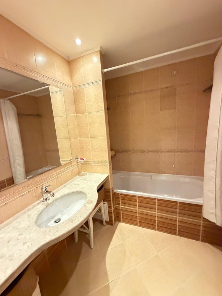 Wohnung mit einem Schlafzimmer und direktem Zugang zum Pool in Sonnenstrand – Luxus, Großzügigkeit und erstklassige Annehmlichkeiten