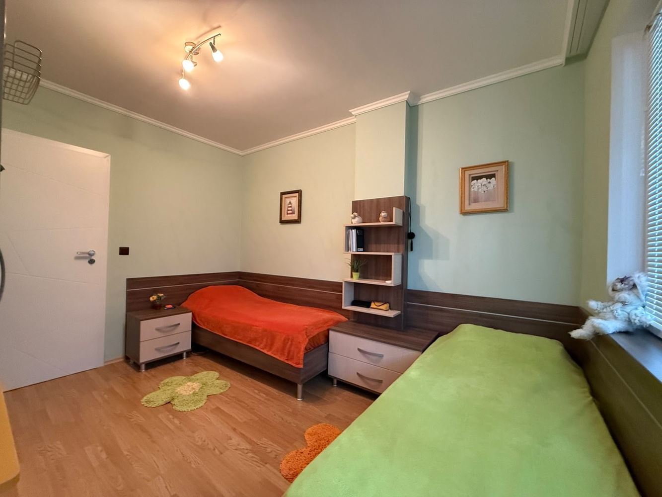 Große 3-Zimmer-Wohnung gegenüber dem Sanatorium in Pomorie – drei Terrassen, Ankleidezimmer und zwei Badezimmer
