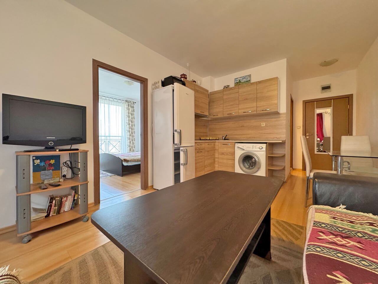 Funktionale Dreizimmerwohnung im Erdgeschoss in einem modernen Komplex in der Region Sonnenstrand