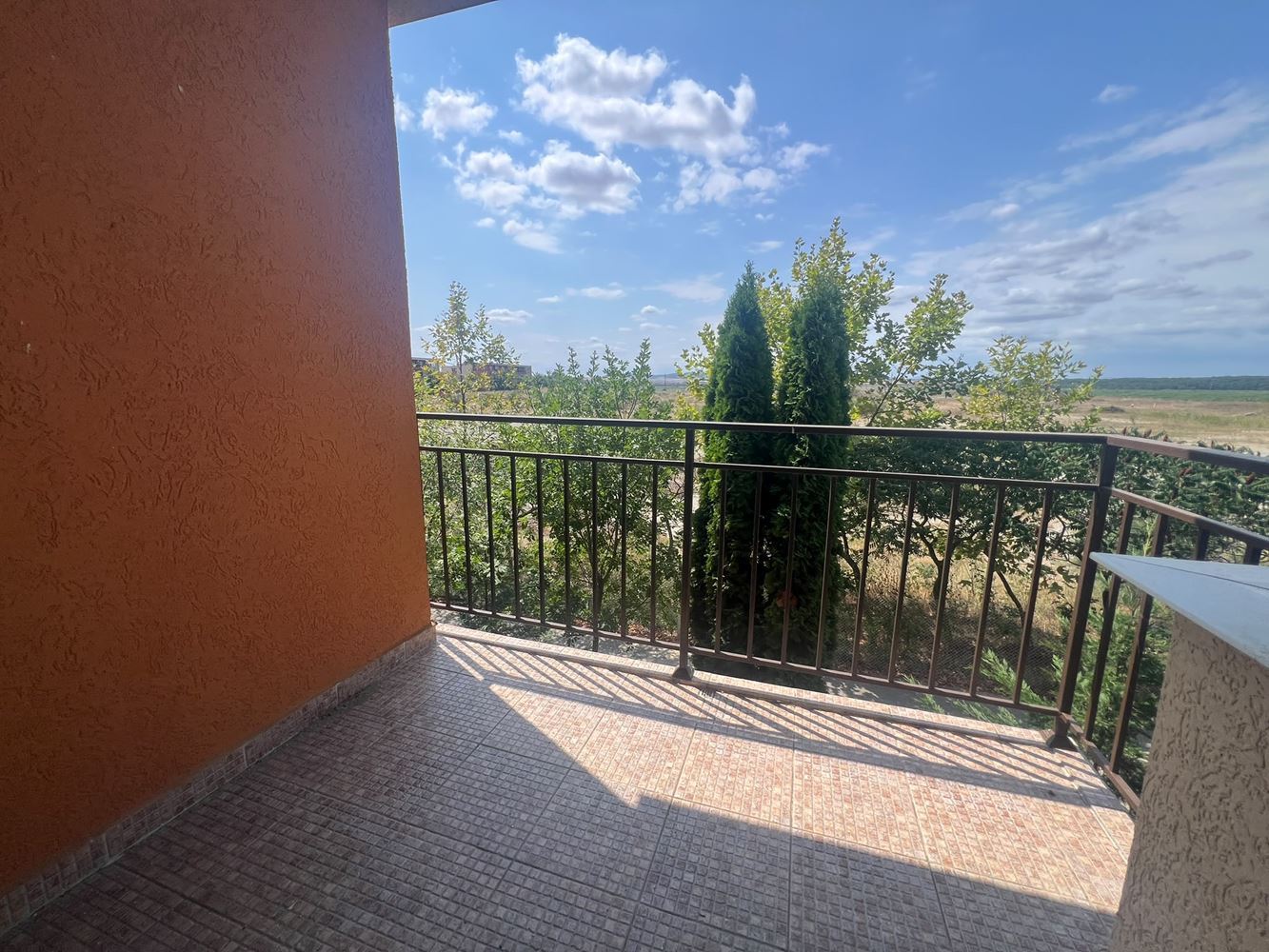 Kompakte Zweizimmerwohnung in einer grünen und ruhigen Anlage in Sonnenstrand