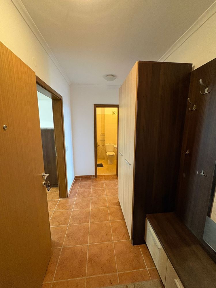 Panoramische Zwei-Zimmer-Wohnung in erster Meereslinie in Pomorie mit direktem Meerblick