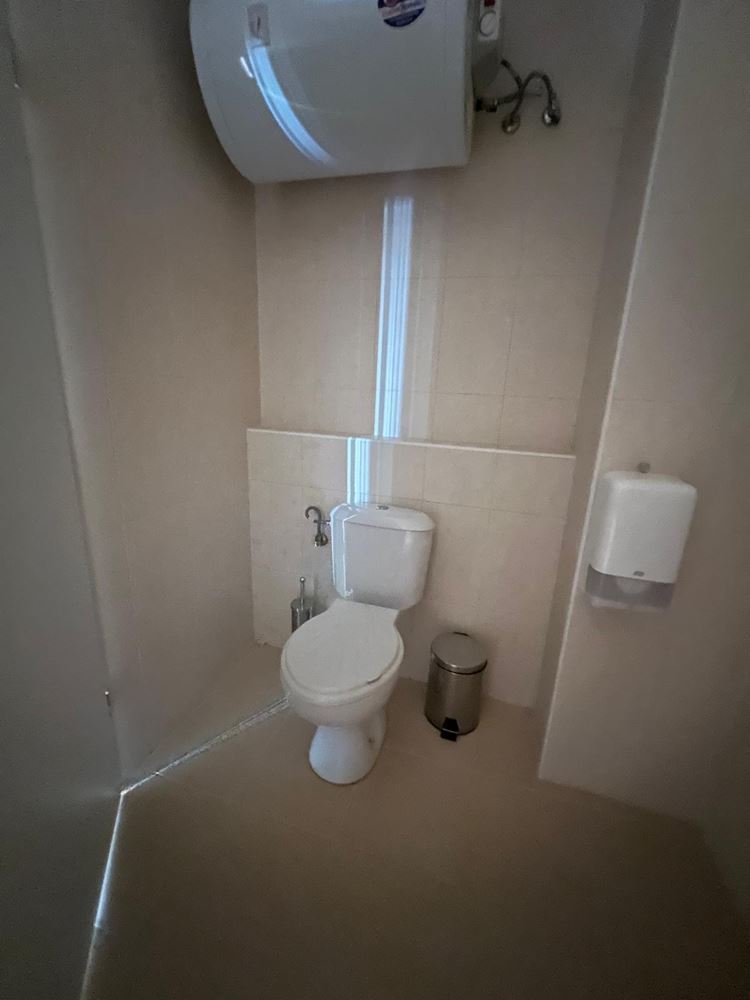 Geräumige Wohnung mit einem Schlafzimmer in Sunny Beach mit Poolblick