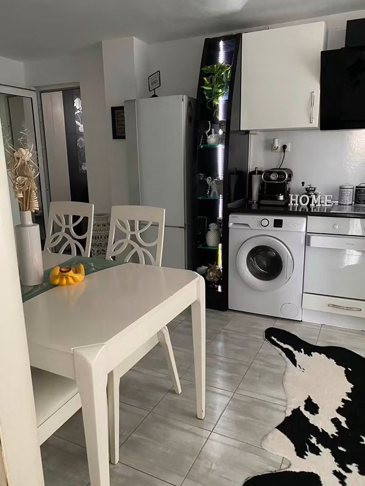 Geräumiges und stilvoll eingerichtetes Studio im Herzen von Neu-Nessebar – ohne Instandhaltungsgebühr und in der Nähe des Südstrandes