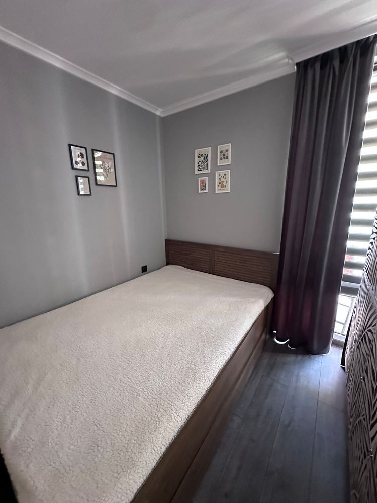 Zwei-Zimmer-Wohnung mit teilweisem Meerblick in Sveti Vlas – möbliert, nach Renovierung, in einer luxuriösen geschlossenen Anlage