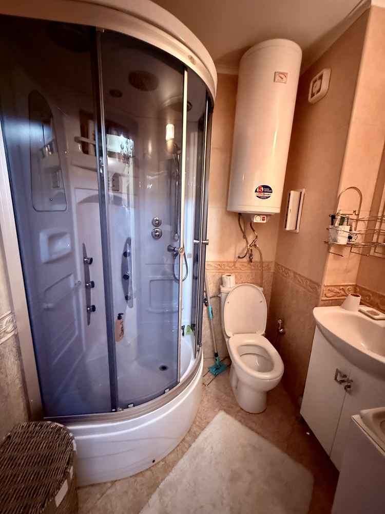 Wohnung in erster Meereslinie in Sveti Vlas – stilvolle Immobilie am Strand und am Yachthafen „Marina Dinevi“