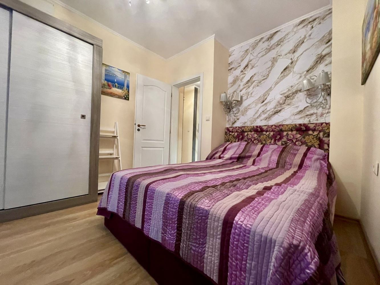 Luxuriöses Maisonette-Apartment mit Garten in Elite-Komplex – Komfort und Entspannung in Meeresnähe