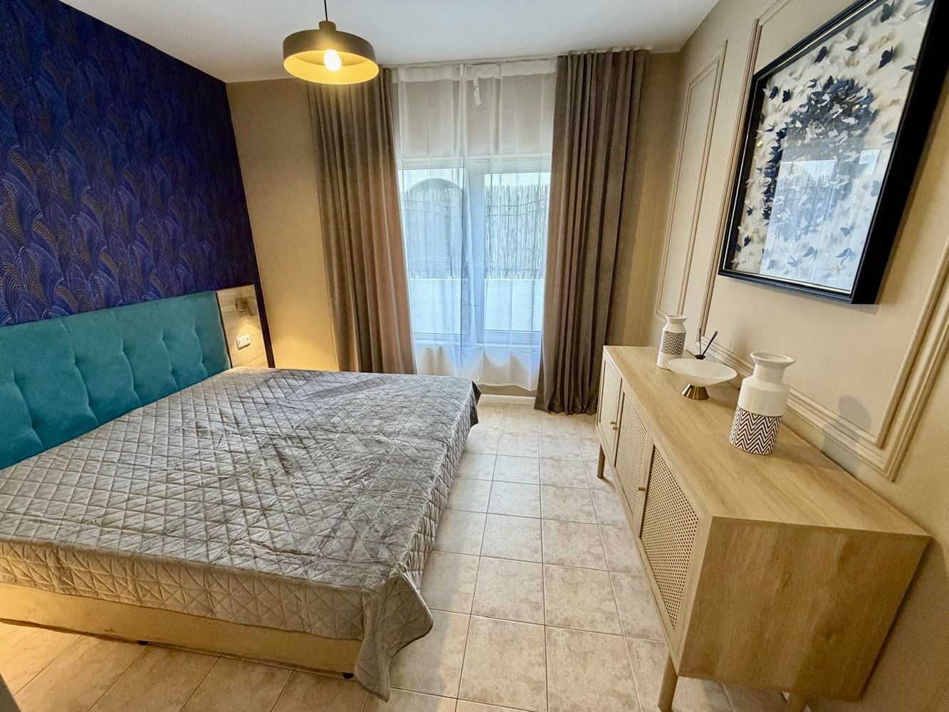 Stilvolle, modern möblierte Zweizimmerwohnung mit einem Schlafzimmer und Blick auf den Pool in Sveti Vlas