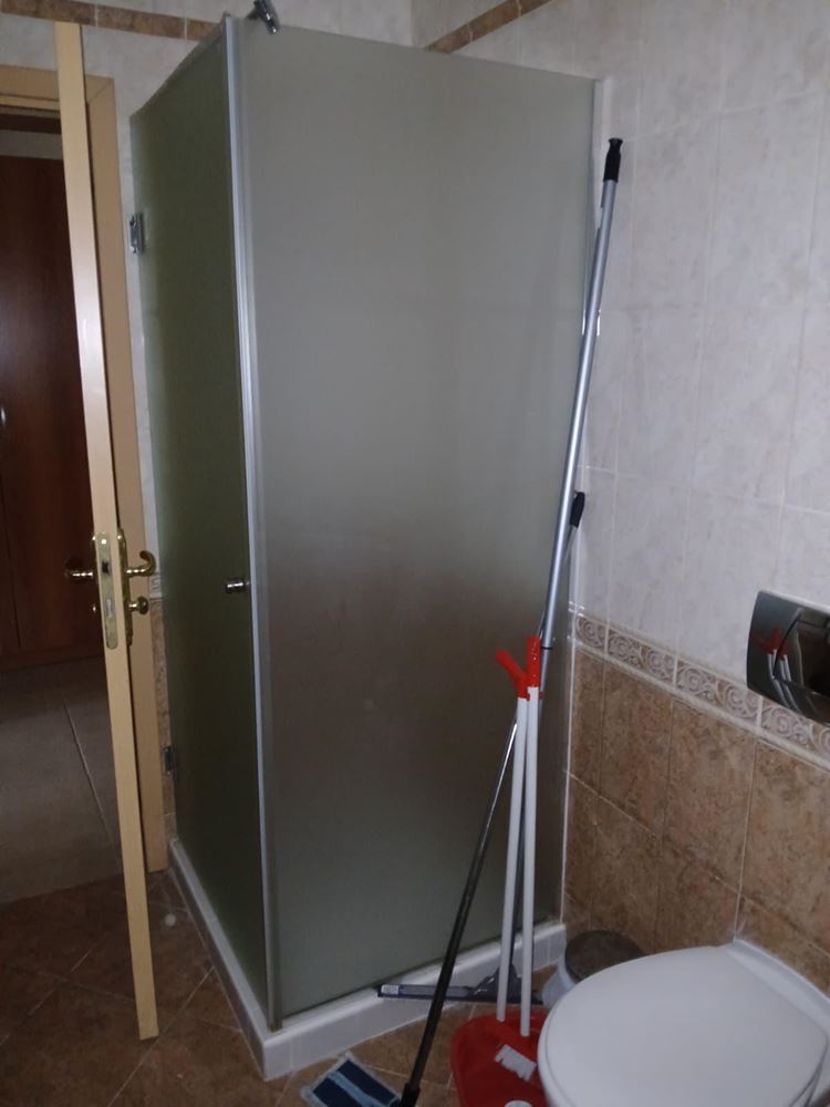 Attraktive Zwei-Zimmer-Wohnung in erster Meereslinie in Pomorie – Komfort, Swimmingpools und Spa-Angebote