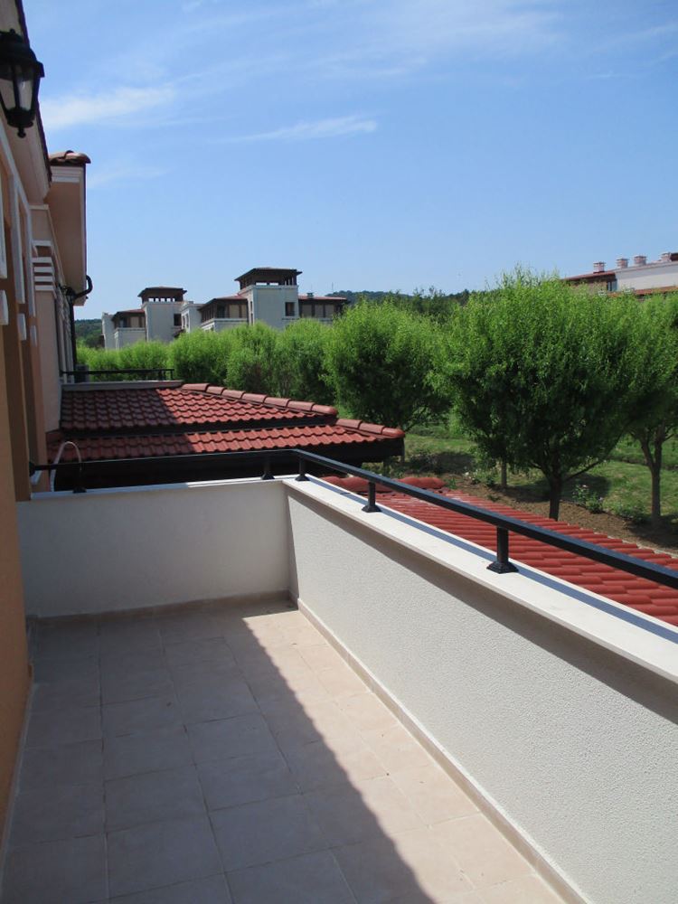 Zweistöckiges Reihenhaus im „Green Life“ Komplex, Sozopol – stilvolles Leben nur wenige Schritte vom Strand entfernt