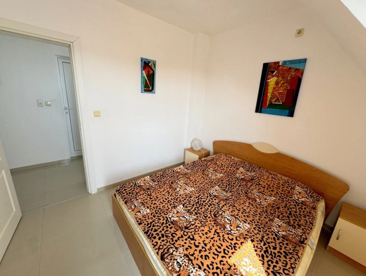 Wohnung mit einem Schlafzimmer in Ravda – vollständig möbliert, in einem Wohngebäude und 500 Meter vom Meer entfernt