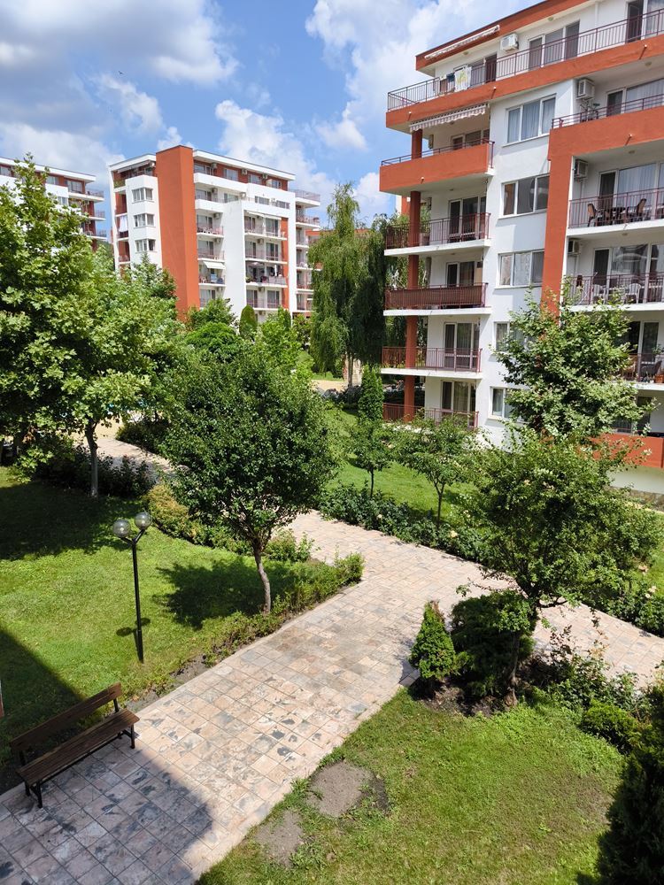Luxuriöse Wohnung mit einem Schlafzimmer in erster Meereslinie in Sveti Vlas