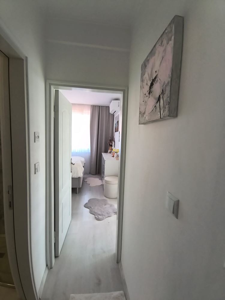 Renovierte Zwei-Schlafzimmer-Wohnung mit Panoramablick in einer modernen Anlage nahe Sonnenstrand