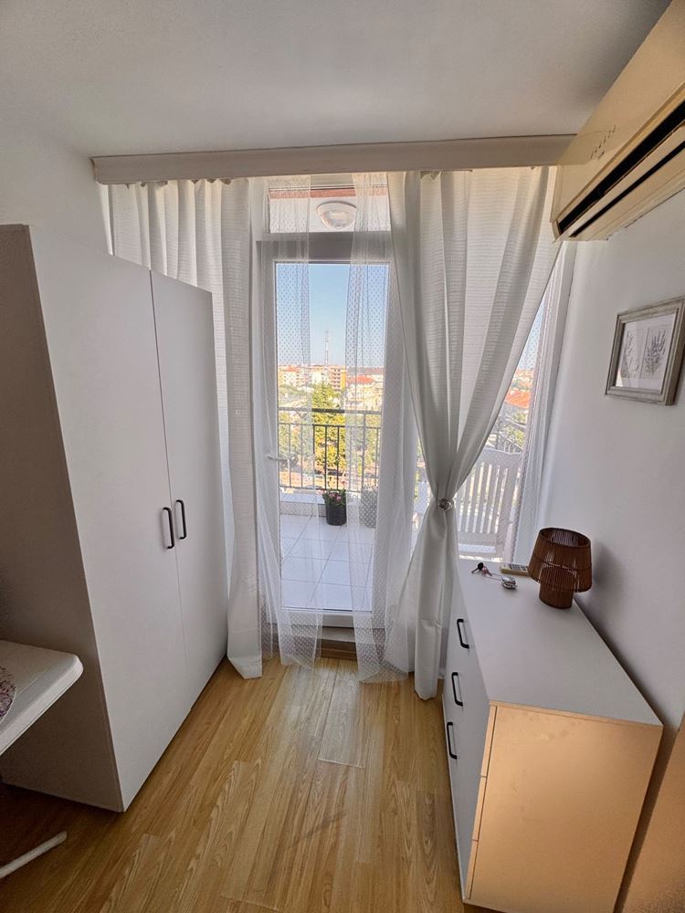 Stilvolles Studio mit Panoramaterrasse in Pomorie – niedrige Instandhaltungsgebühr, Südausrichtung und ausgezeichnete Lage nahe dem Meer
