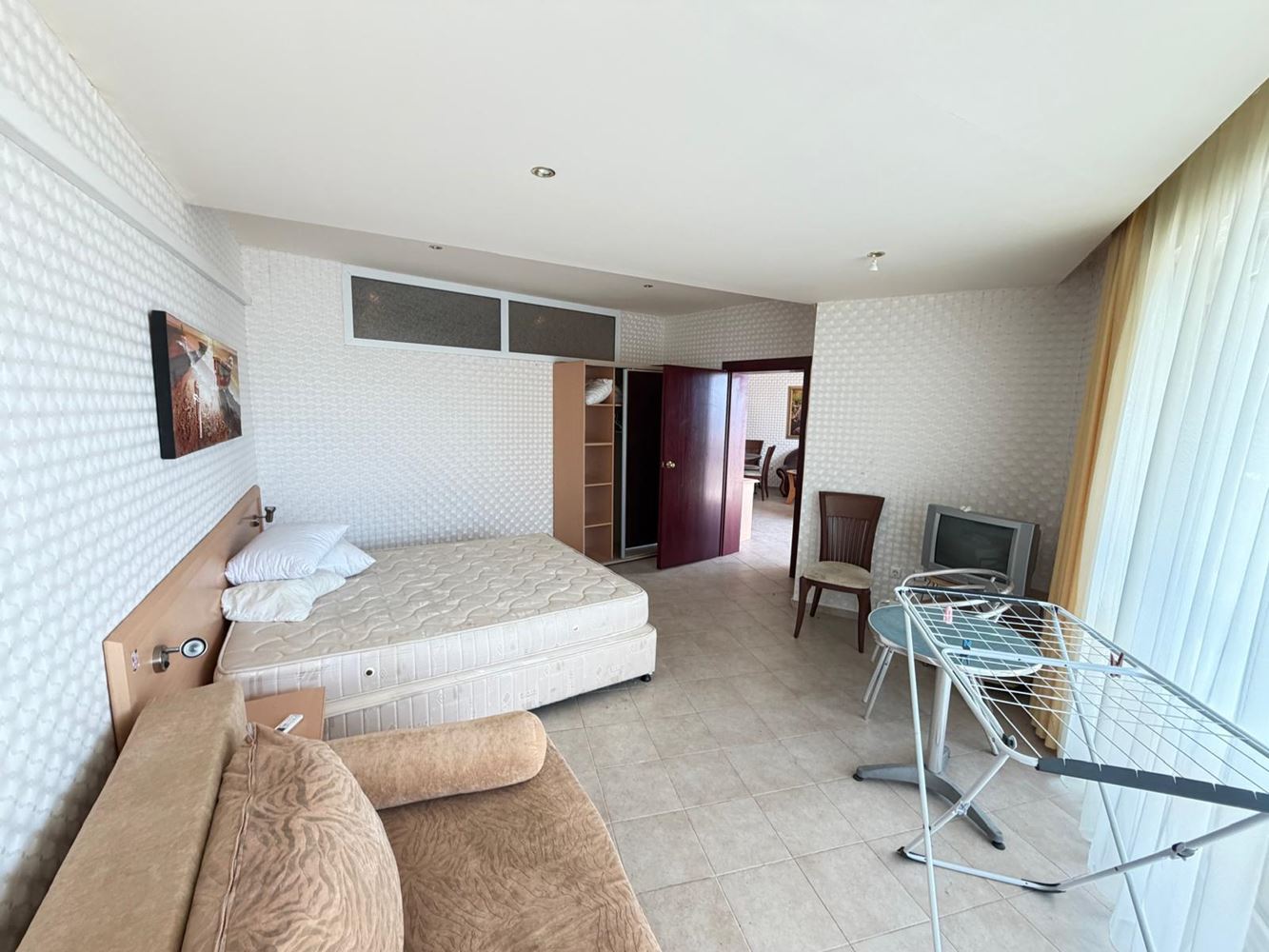 Luxuriöse 3-Zimmer-Wohnung mit Meerblick nur 100 Meter vom Strand in Sonnenstrand entfernt