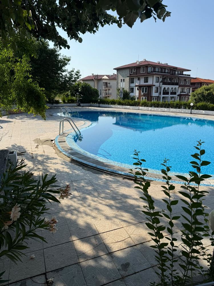 Stilvolles Studio in Sveti Vlas – 200 m vom Meer entfernt, mit Swimmingpool und sofort bezugsfertig