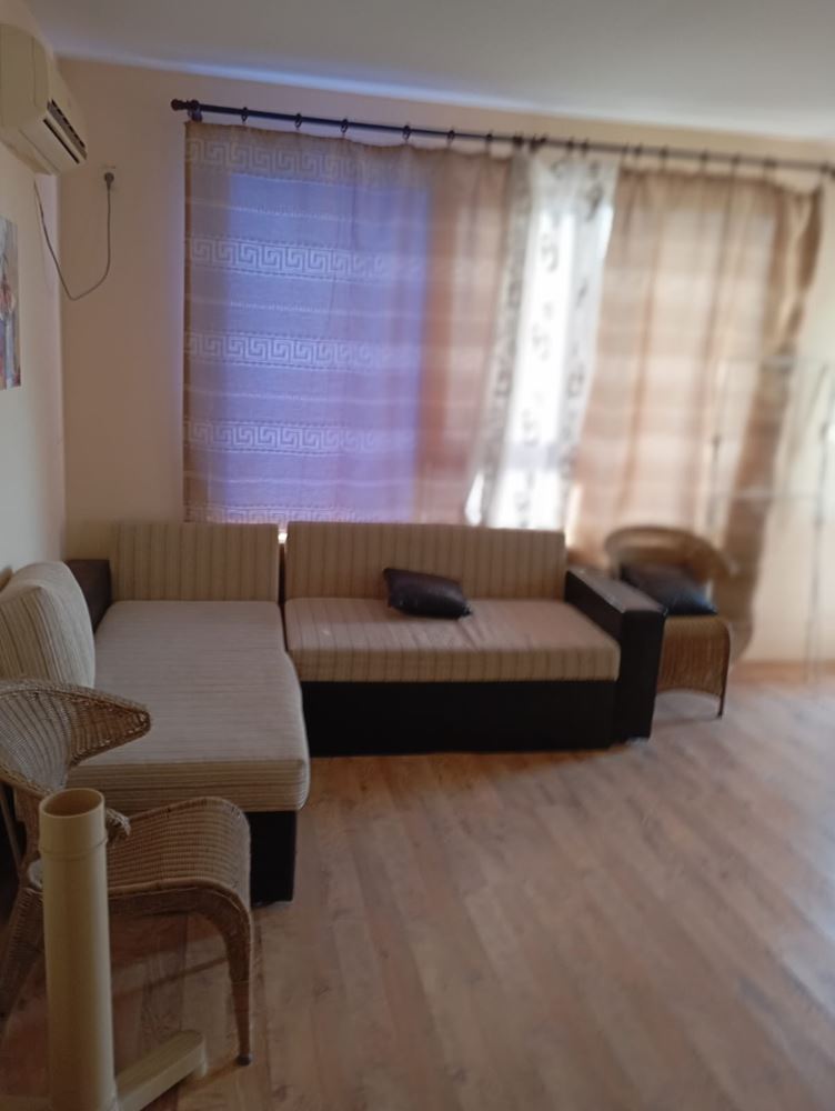 Voll möblierte Ein-Zimmer-Wohnung 200 m vom Strand in Ravda entfernt – Ruhe, Grün und Komfort in einer kleinen Anlage