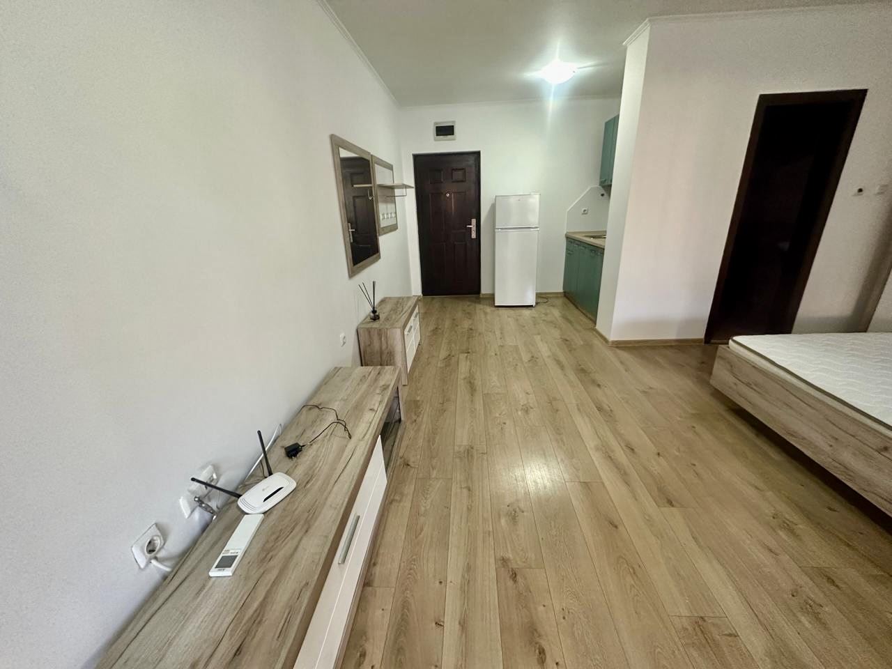 Geräumiges Erdgeschoss-Studio mit großer Terrasse und Möglichkeit zur Ein-Zimmer-Wohnung – Sicherheit und Komfort in Nessebar