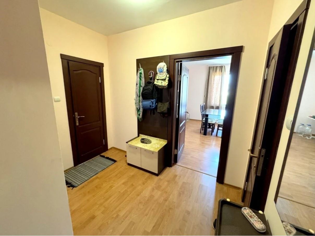 Geräumige Wohnung mit einem Schlafzimmer 200 Meter vom Meer entfernt in Ravda – komfortables Zuhause an der Küste