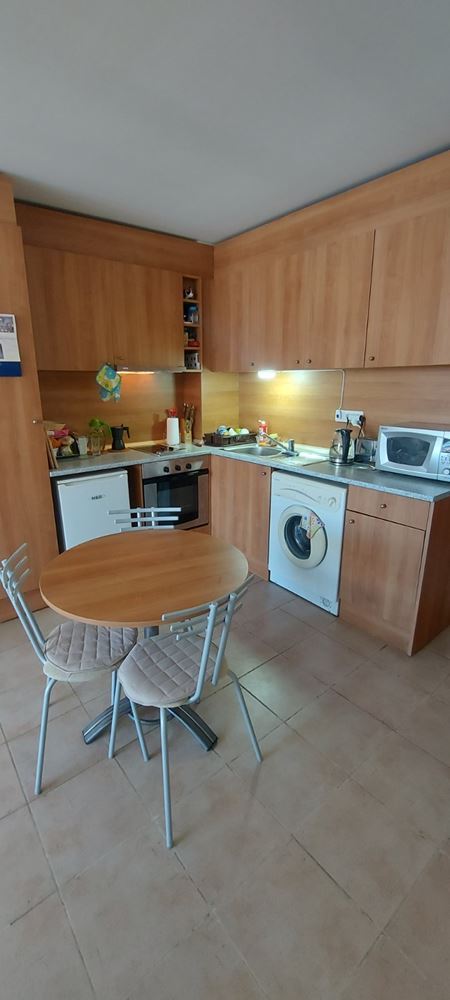 Geräumige Drei-Zimmer-Wohnung mit Meerblick in erster Meereslinie – bezugsfertig