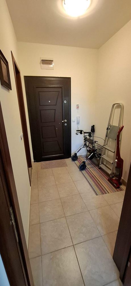 Zwei-Zimmer-Wohnung in einer Anlage in Pomorie – 300 m vom Strand entfernt, hervorragende Investition