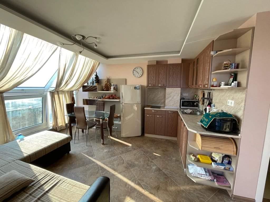 Panoramawohnung mit zwei Schlafzimmern und Meerblick in Ravda – Licht, Raum und niedrige Wartungsgebühr