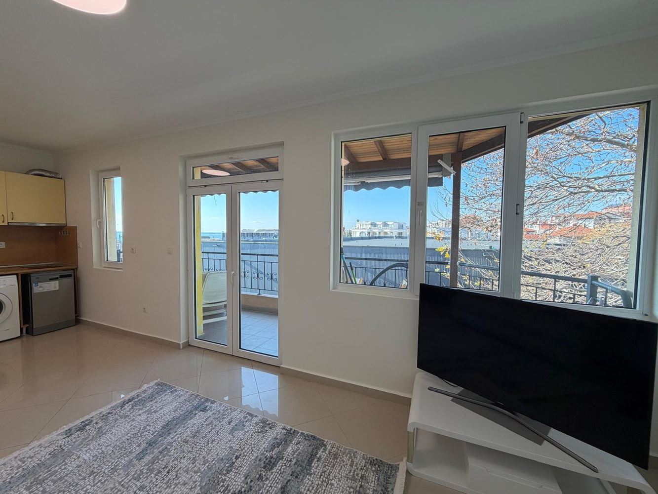 Meeresnähe, Gemütlichkeit und Komfort in Sveti Vlas – Zweizimmerwohnung bereit zum Einziehen oder als Investition