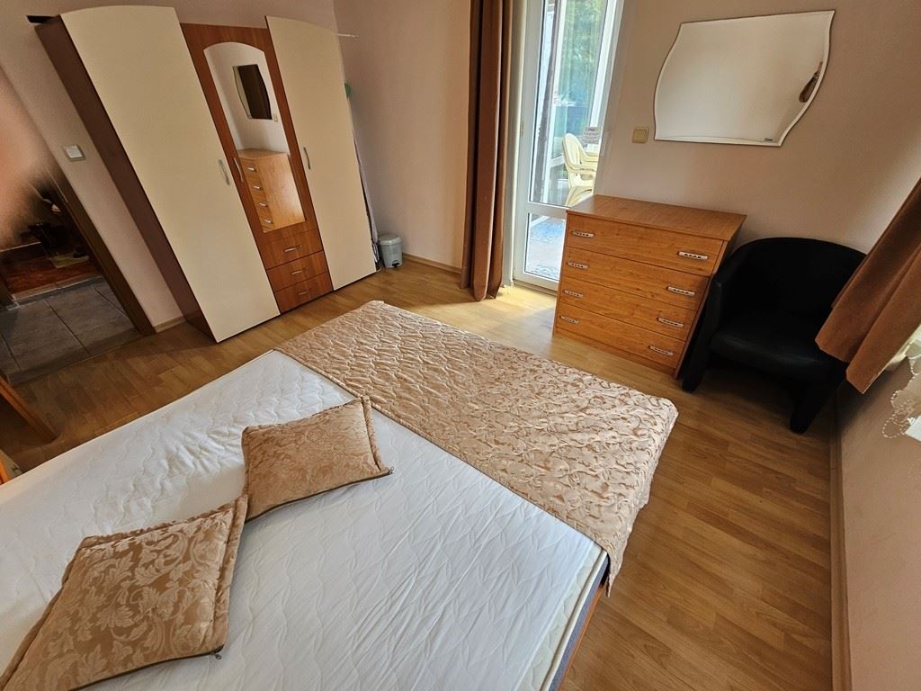 2-Zimmer-Wohnung in erster Meereslinie in einer bewachten Anlage in Elenite