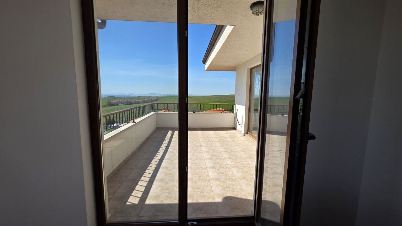 Geräumige Zweizimmerwohnung mit Meerblick in Acheloj – Ruhe, Grün und luxuriöse Annehmlichkeiten