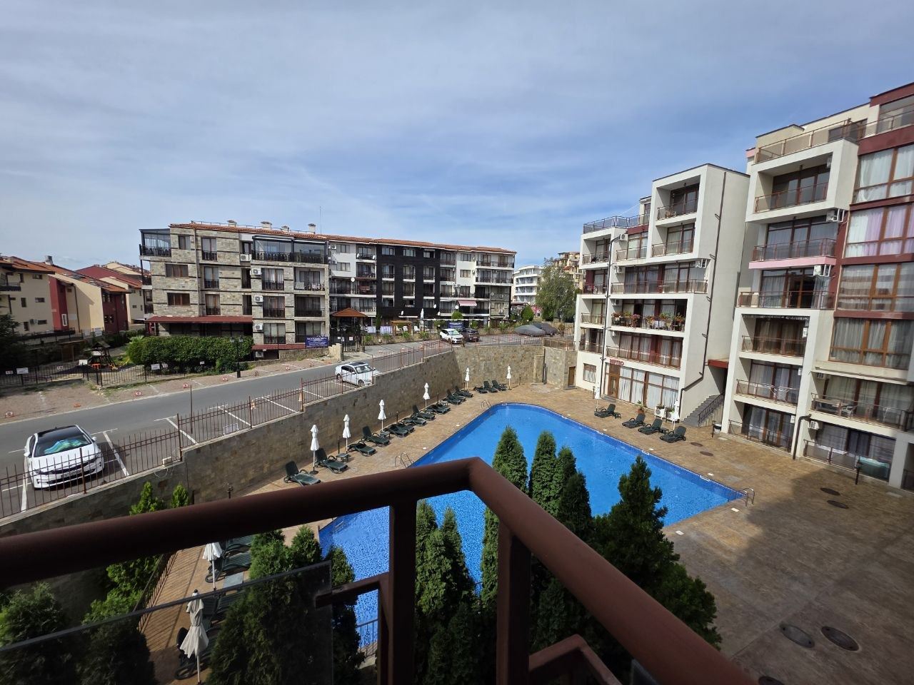 Studio mit Poolblick in Sveti Vlas – eine ausgezeichnete Option für Investition, Wohnen oder Sommerurlaub