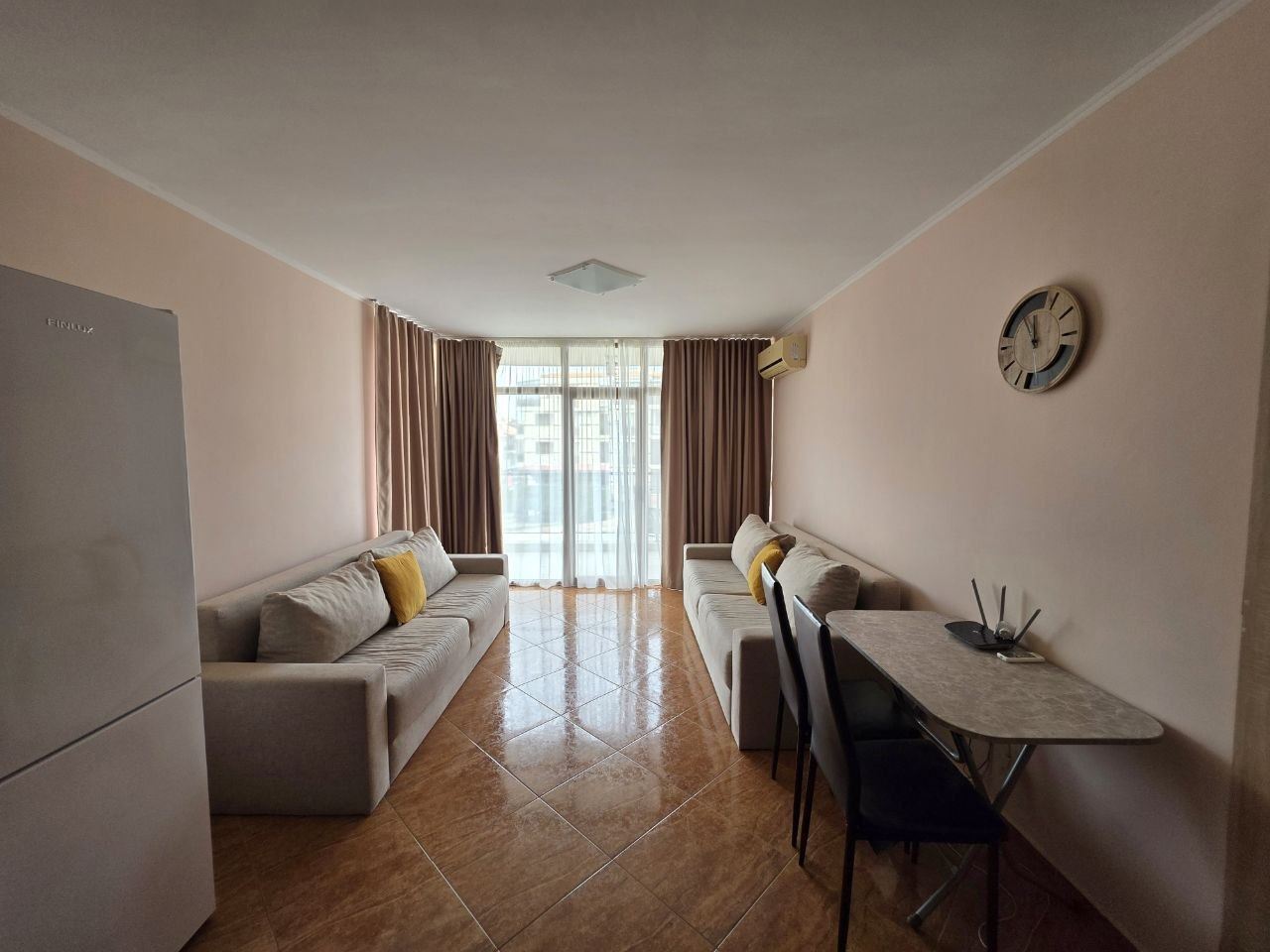Studio mit Poolblick in Sveti Vlas – eine ausgezeichnete Option für Investition, Wohnen oder Sommerurlaub