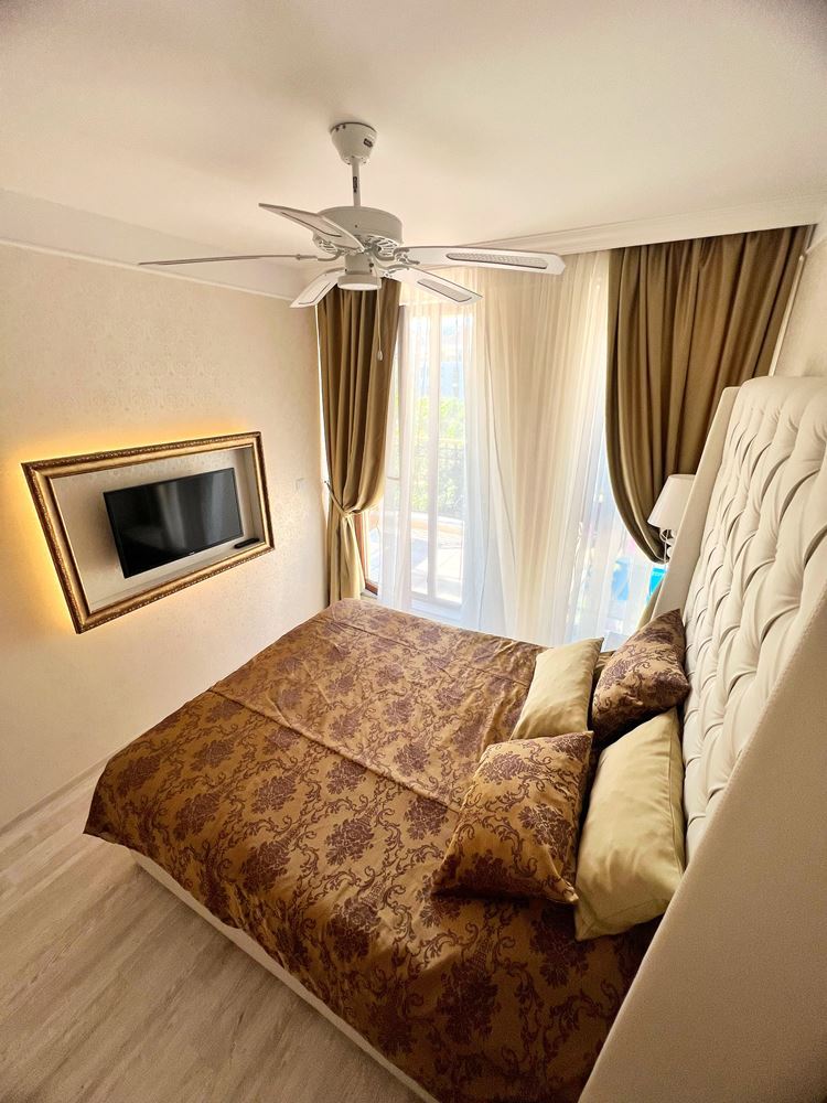 Luxuriöse 2-Zimmer-Wohnung mit Meerblick in einer prestigeträchtigen Anlage 200 Meter vom Strand in Sveti Vlas entfernt