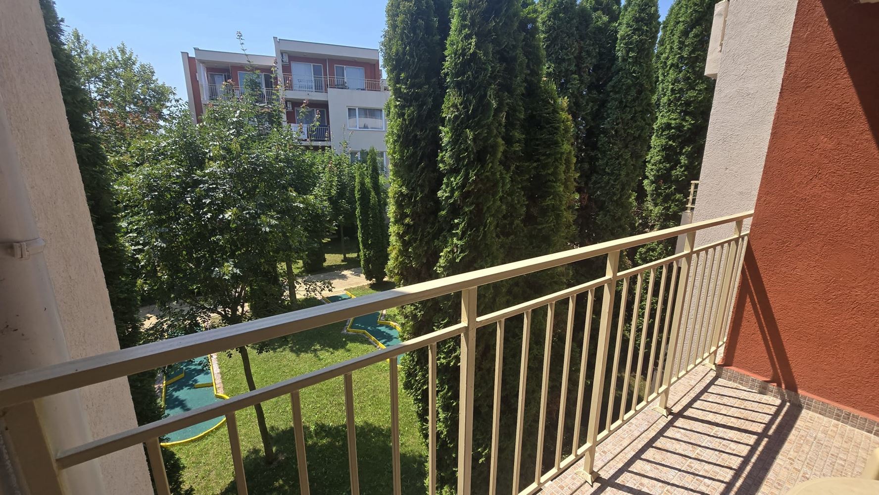 Geräumige 3-Zimmer-Wohnung in Sonnenstrand – voll möbliert und bezugsfertig