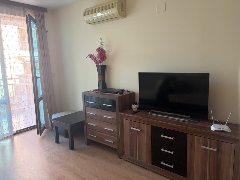 Wohnung mit einem Schlafzimmer in einer modernen Anlage mit Annehmlichkeiten in Ravda