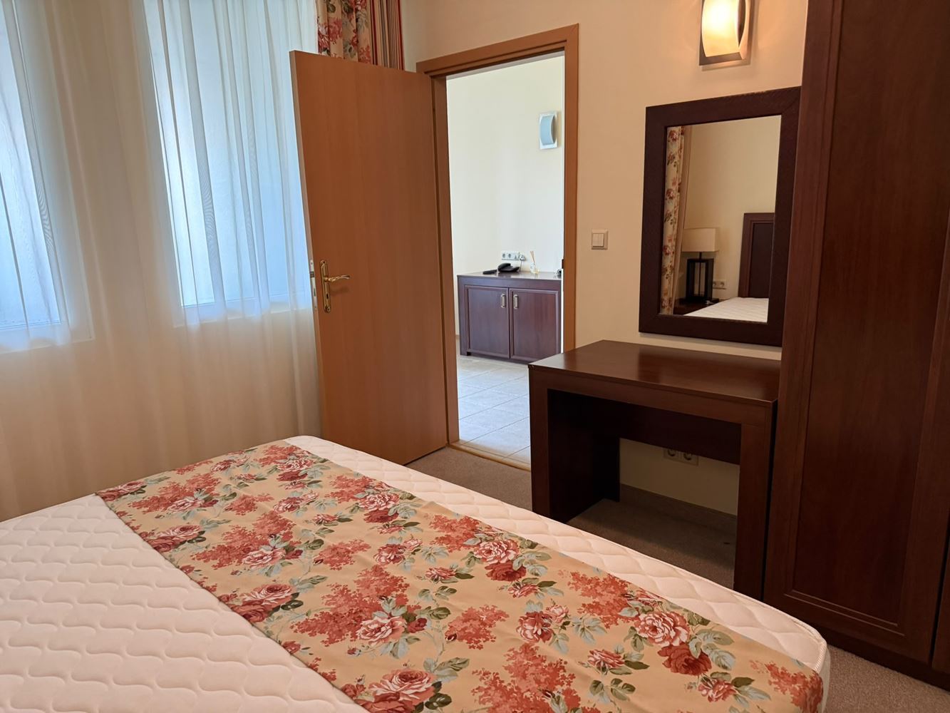 Geräumige Zweizimmerwohnung in erster Meereslinie in Pomorie