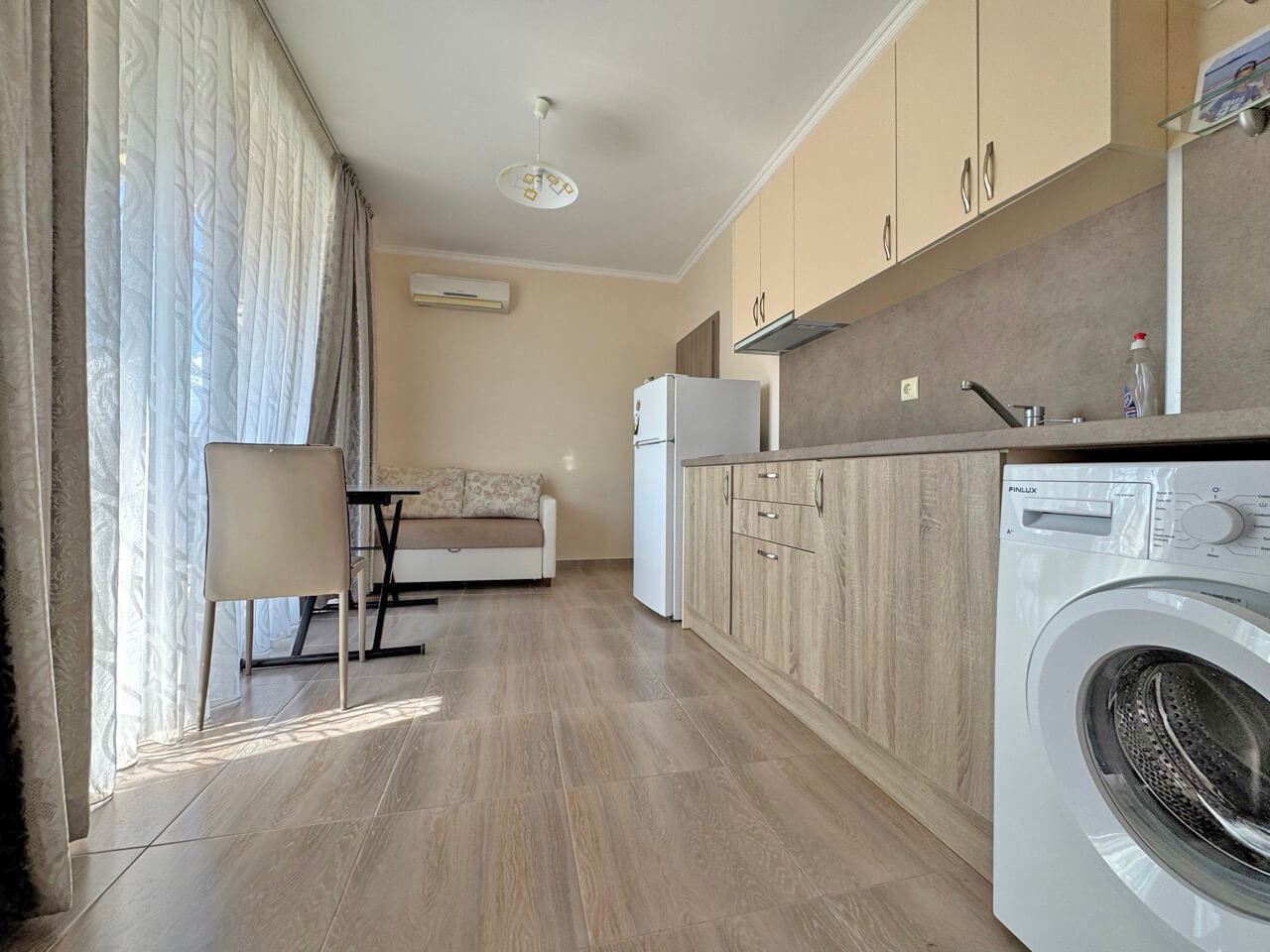 Apartment mit zwei Schlafzimmern und Poolblick in einer modernen Anlage in Sonnenstrand