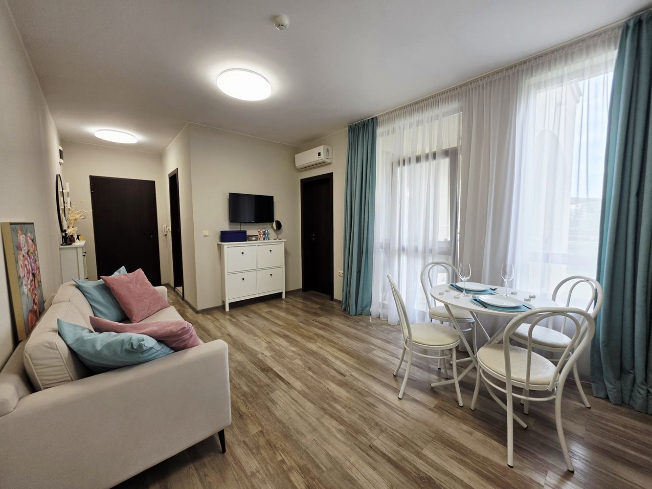Meerkomfort mit eigenem Garten – 2-Zimmer-Wohnung mit einem Schlafzimmer nur wenige Schritte vom Strand in Sveti Vlas entfernt