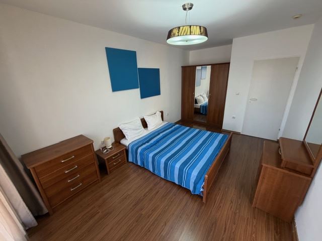 Zwei-Zimmer-Wohnung in erster Meereslinie mit Meerblick in Aheloy