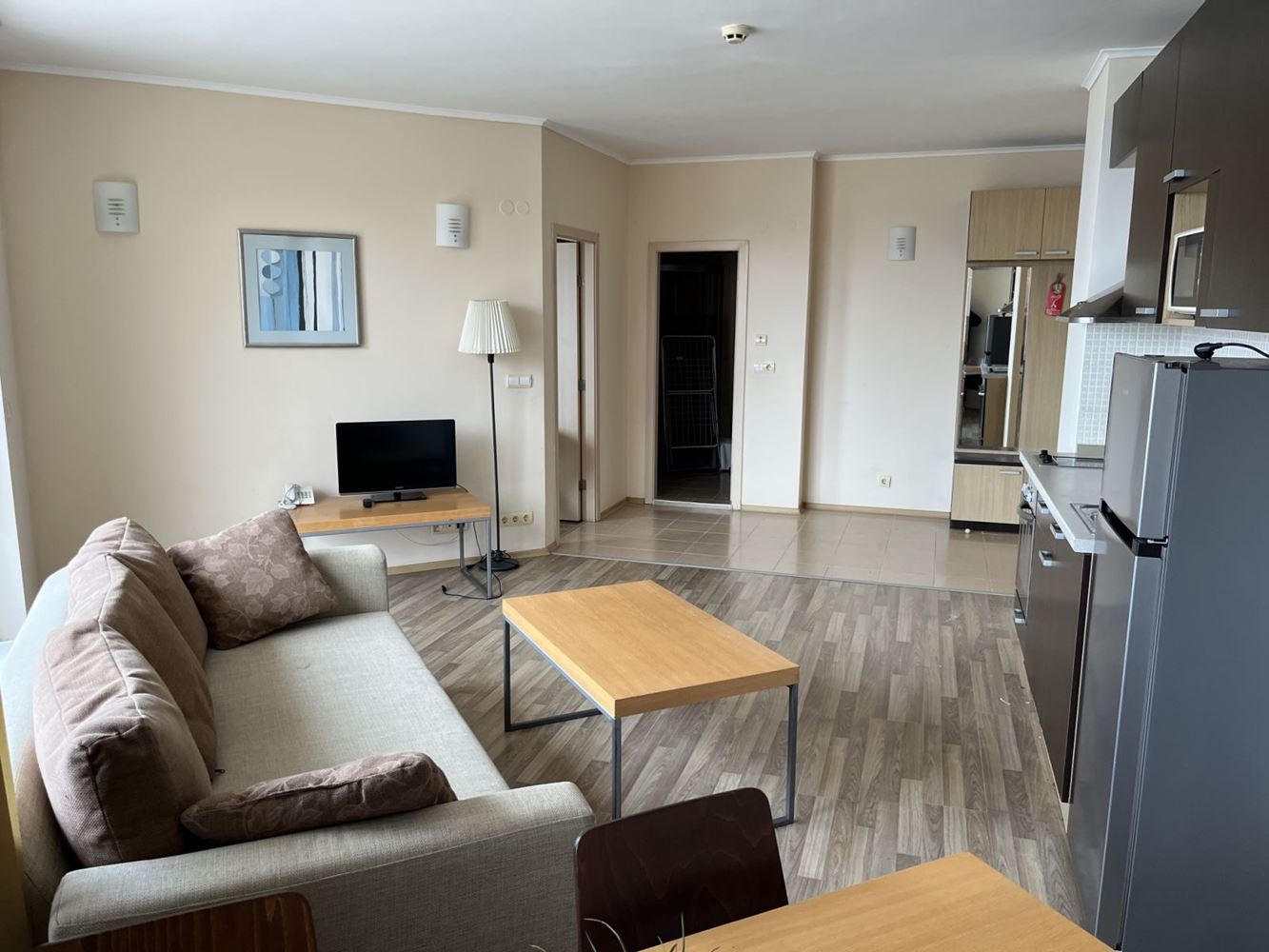 Obzor – möblierte Ein-Zimmer-Wohnung in erster Meereslinie mit Panoramameerblick