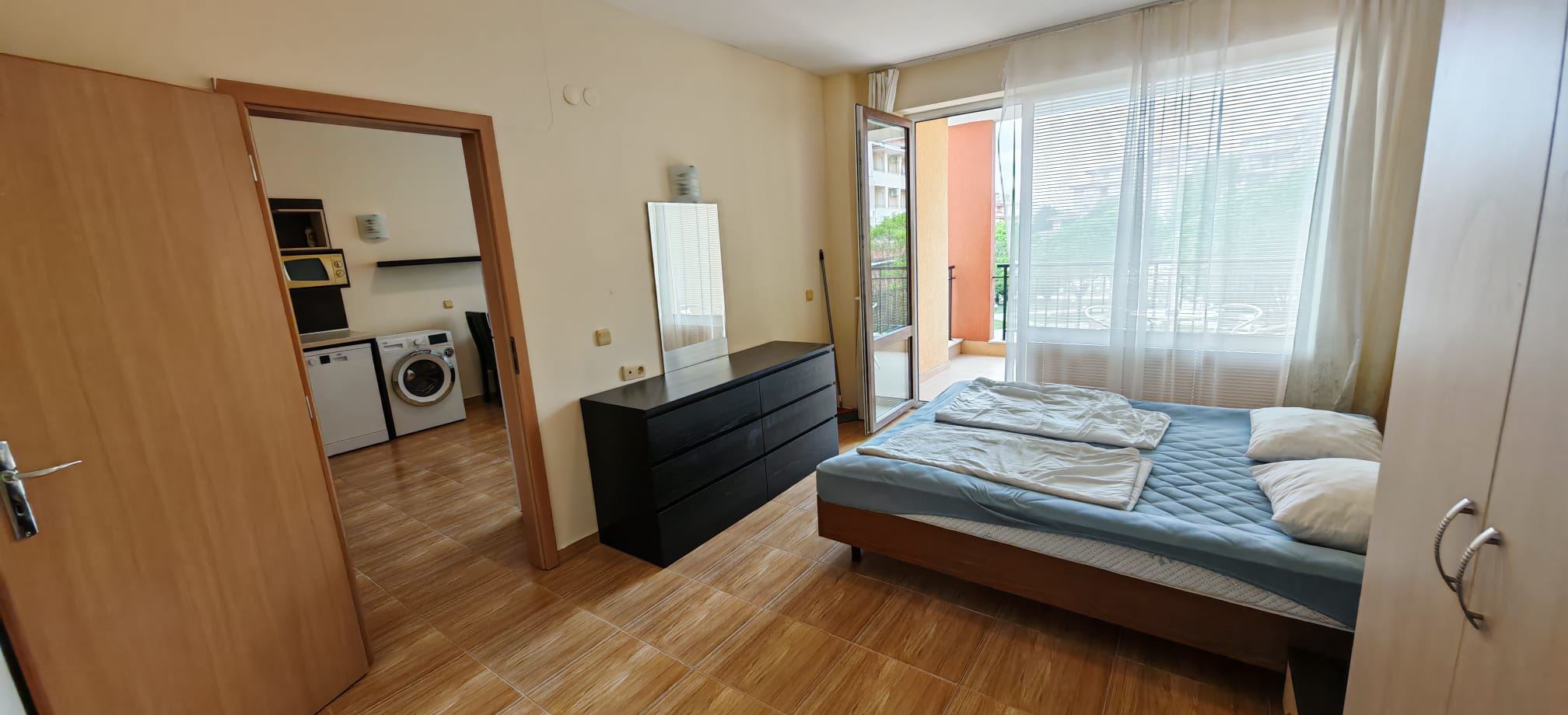 Geräumige 2-Zimmer-Wohnung mit Poolblick in einem luxuriösen Komplex in Sweti Wlas